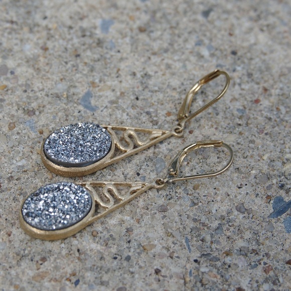 Matte‎ Gold & Silver Druzy Drop Snake Earrings - Picture 2 of 5